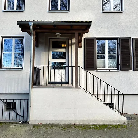 Walnuss Apartment- Wachmaschine- Parkplatz- Balkon *